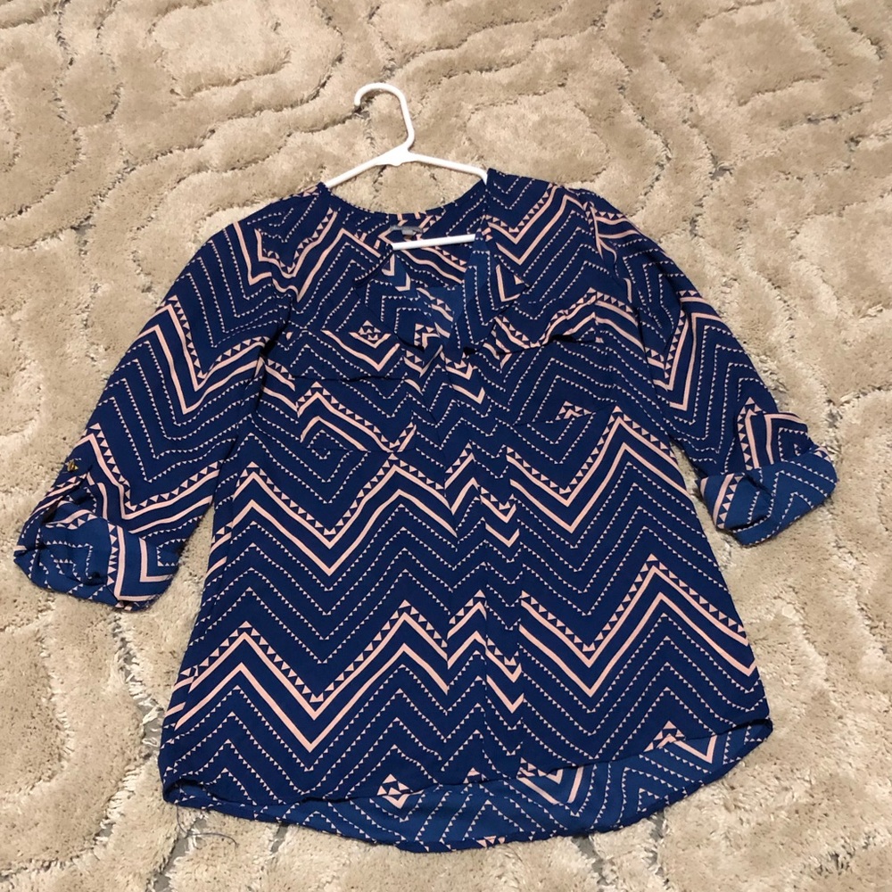 Patterned 3/4 sleeve dress shirt